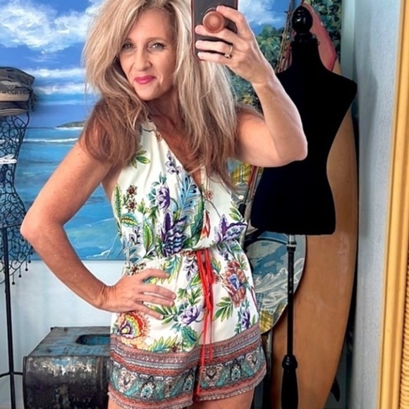 Mustard Seed, Fun & Flirty, Halter, Zipper Back, Excellent Condition, Size S - Picture 4 of 13